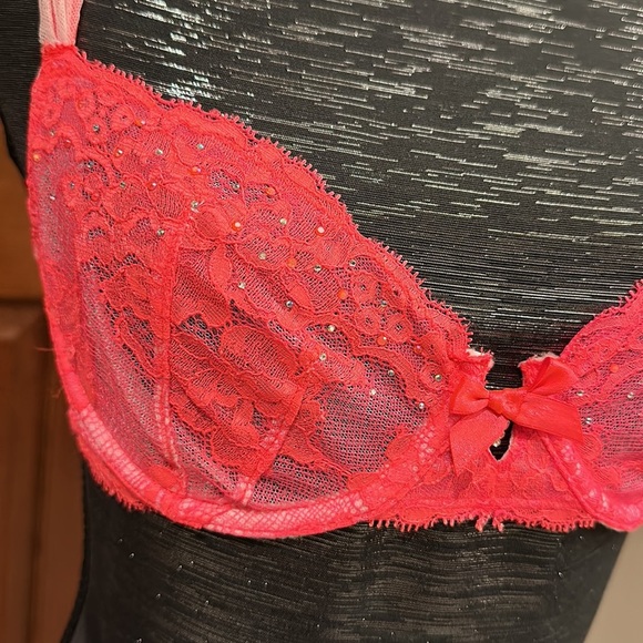 Very Sexy Unlined bra. - Picture 2 of 6